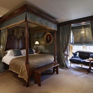 Deluxe Zimmer mit Kingsize-Bett